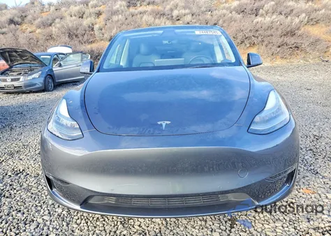 2022 Tesla Model Y из США, поврежденный, VIN 7SAYGAEE6NF349670